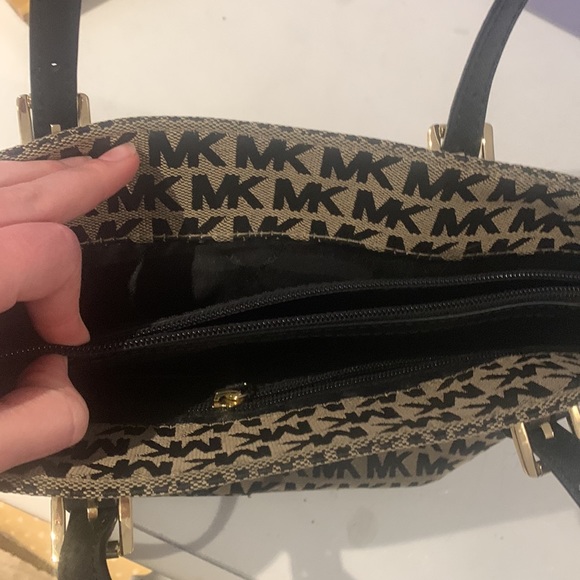 Michael Kors Jet Set Extra Small Bag - Picture 3 of 3